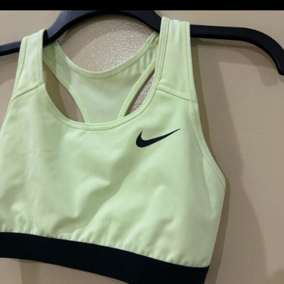 Nike Swoosh Band Bra Non Pad Sports Bra - Picture 2 of 5